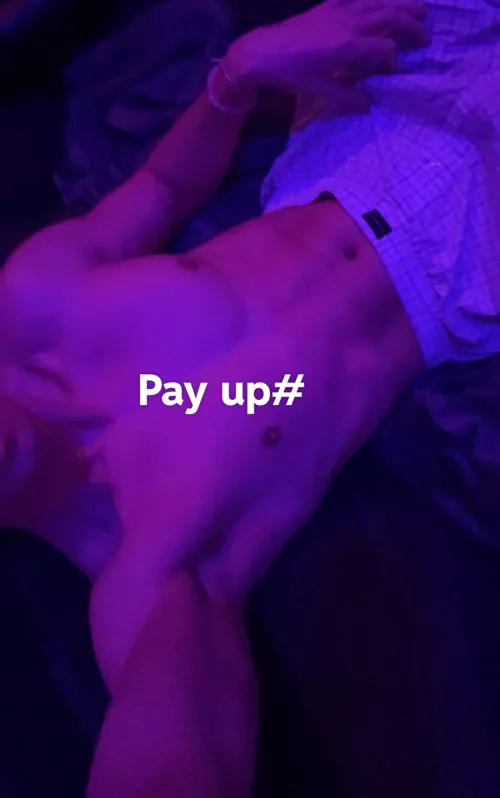 Need someone to spoil tf out of me right now. Make it happen 