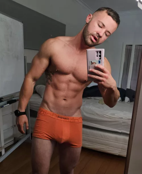 Orange calvs a turn on