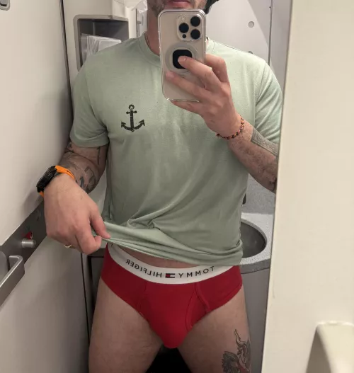 Plane bathroom obligatory pic