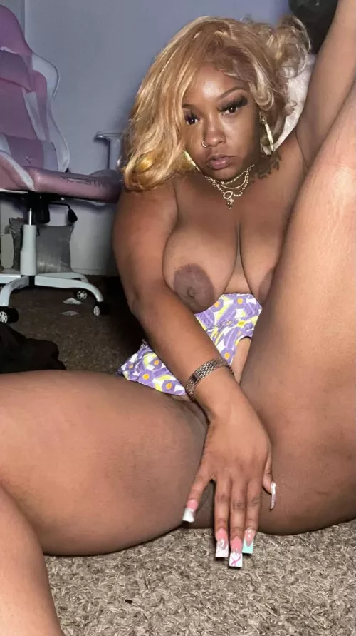 Play with my nipples while you’re inside me 