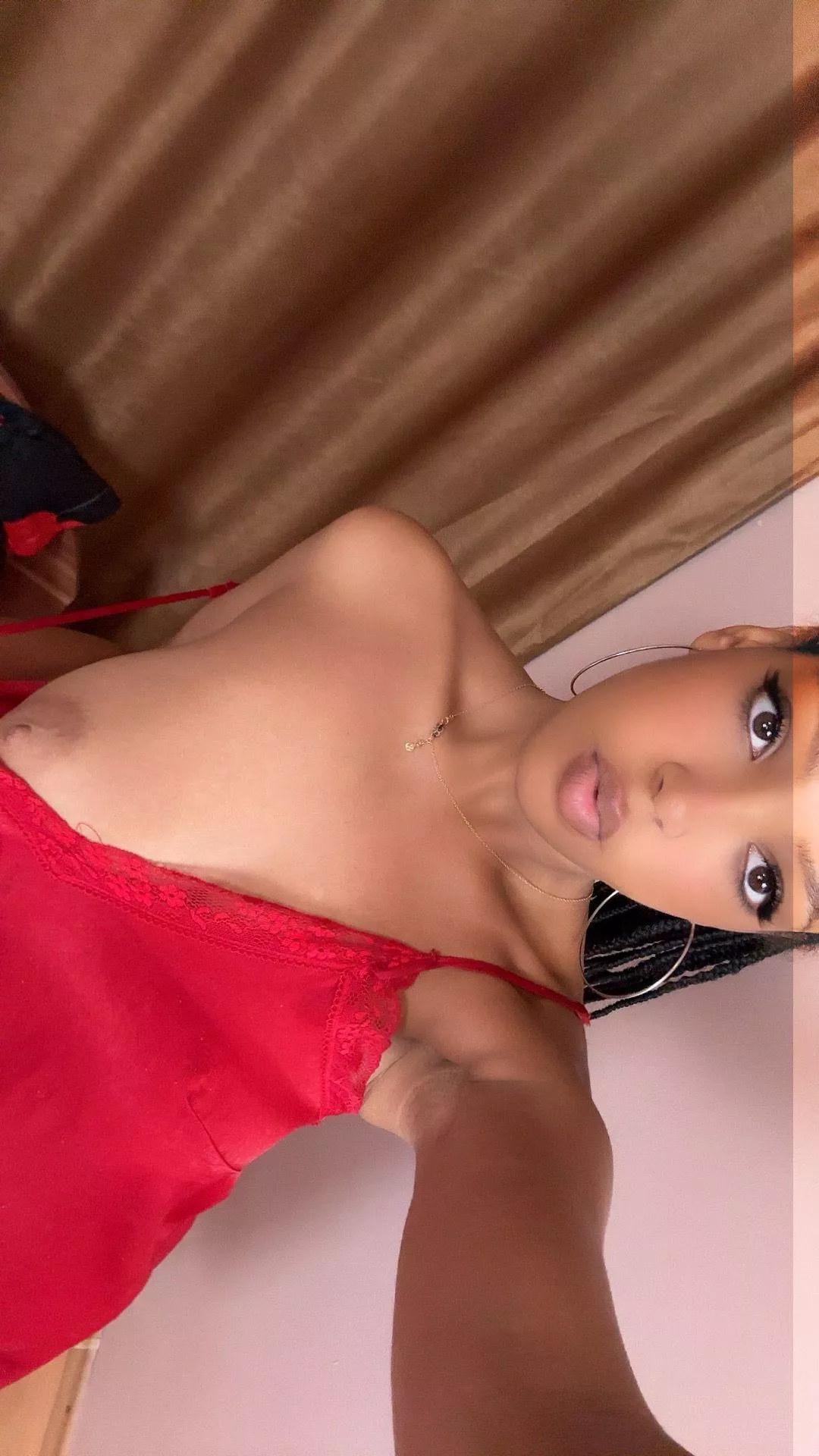 Please cum on my tits and let me suck them 