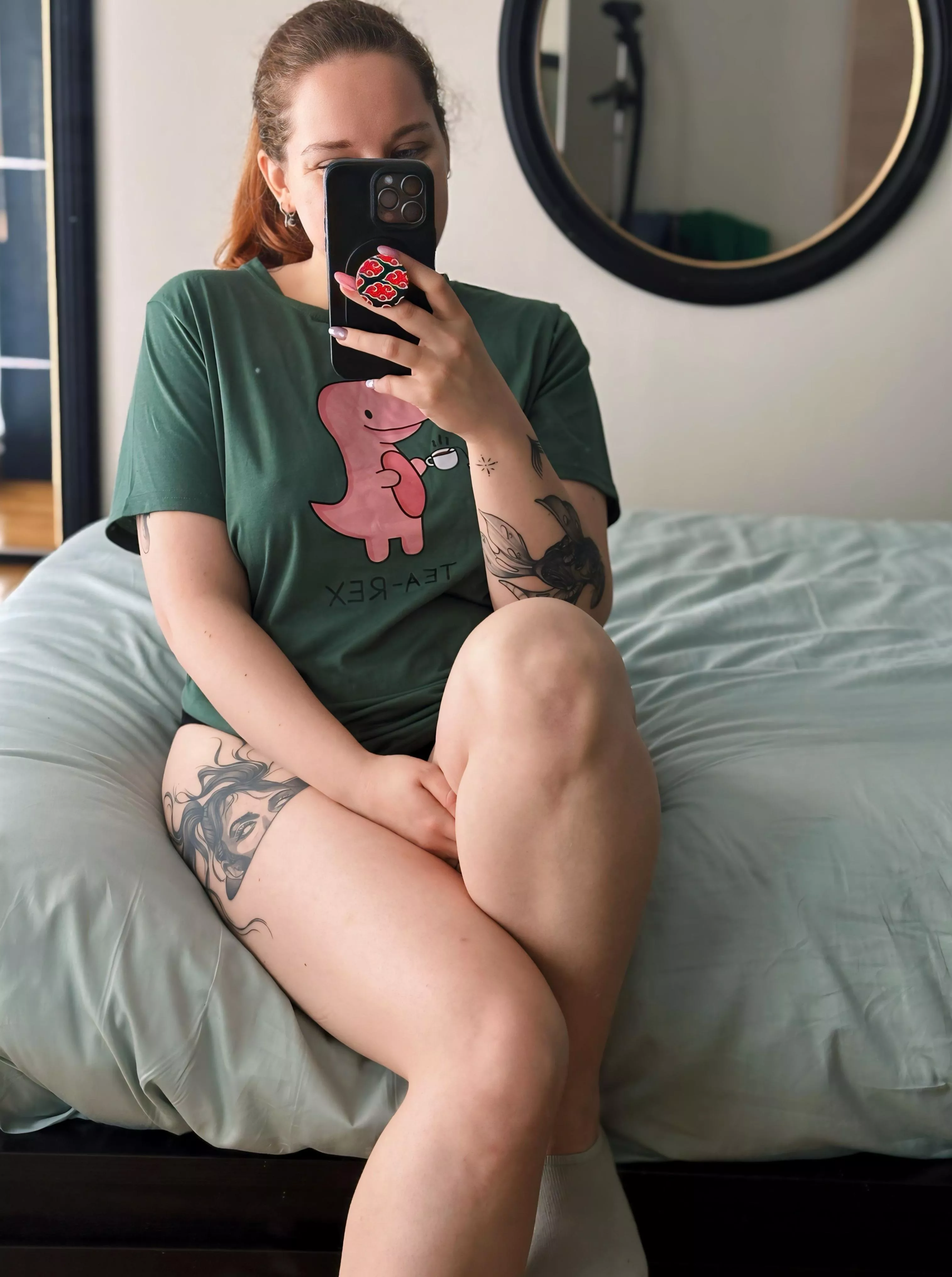 🍀 Relax dans mon t-shirt geek… et dessous, rien d’autre.