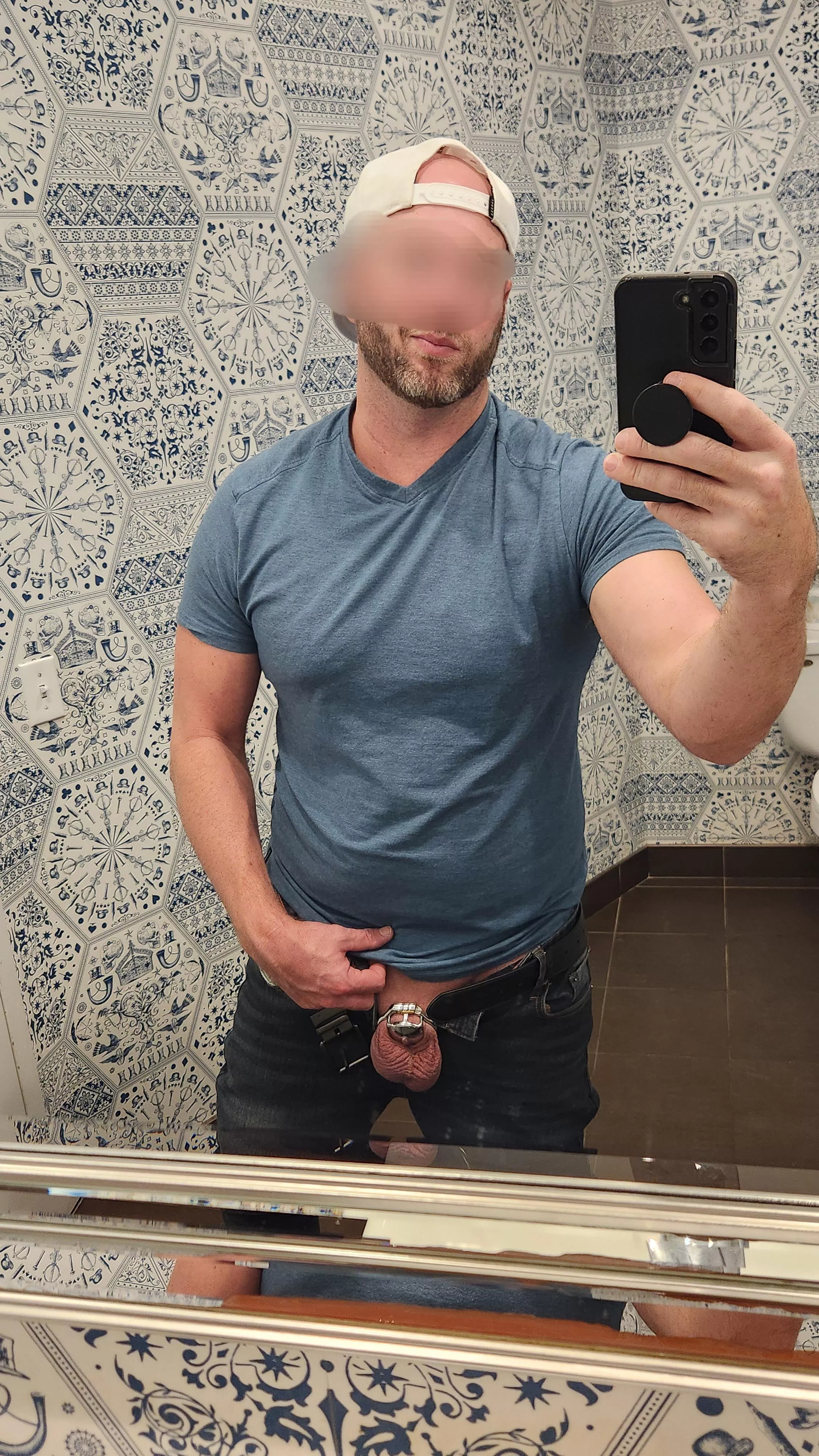 She kept me locked even on my business trip🥵