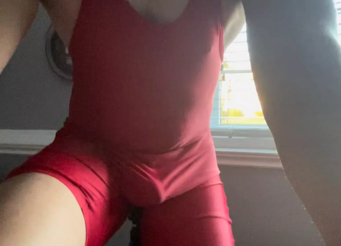 Sometimes you just have to wear a singlet on the 🚲 