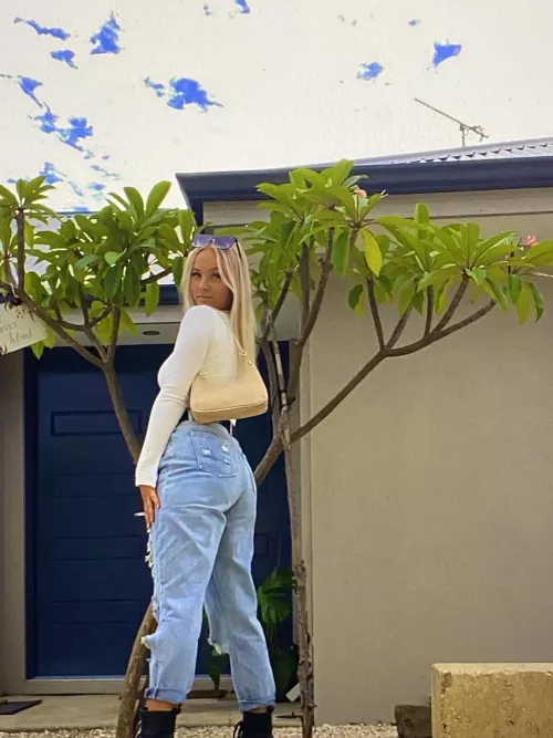 (syd) what would you do to me?? 