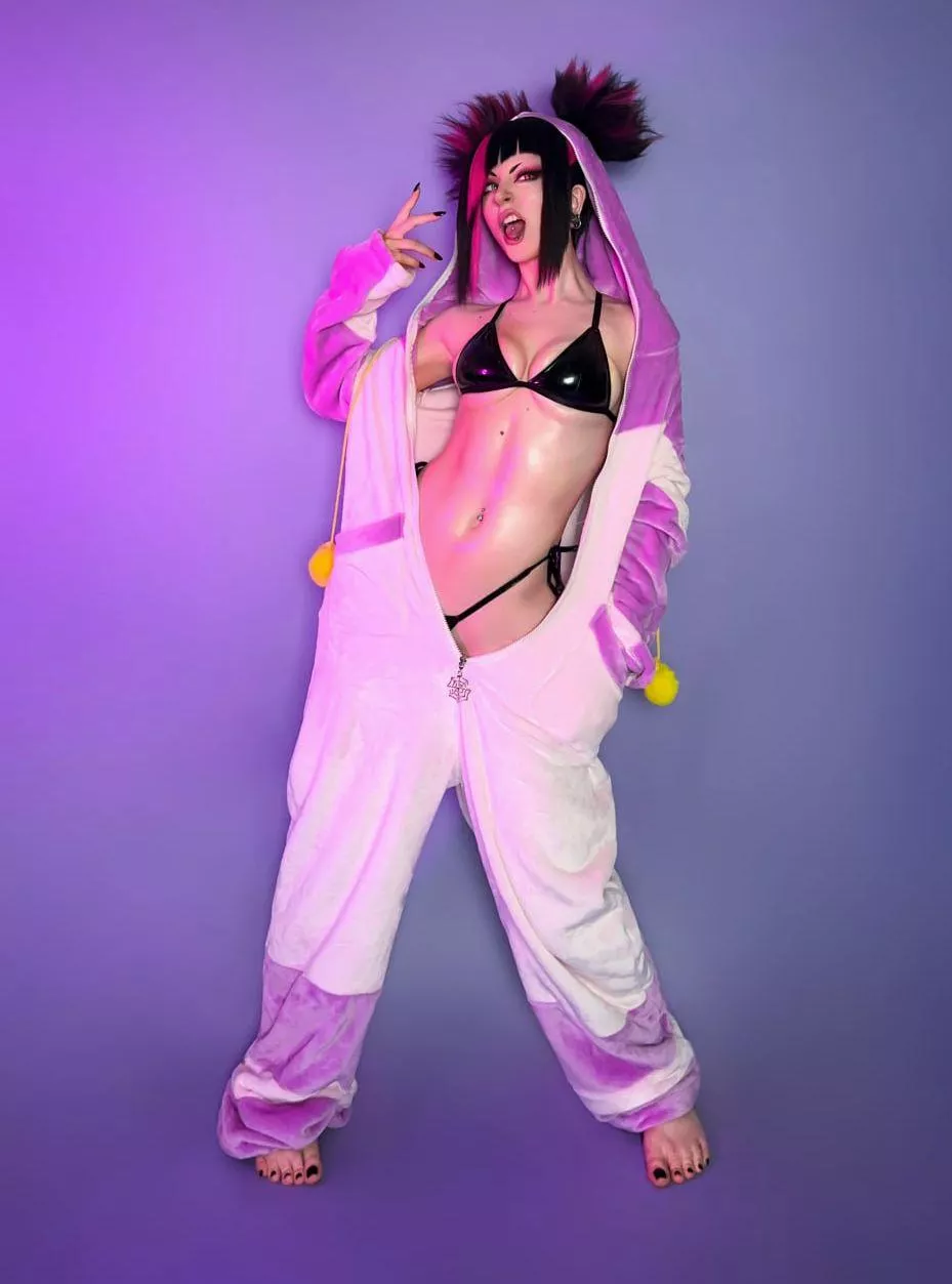 This is my Juri Han cosplay (Shiroktsne) 