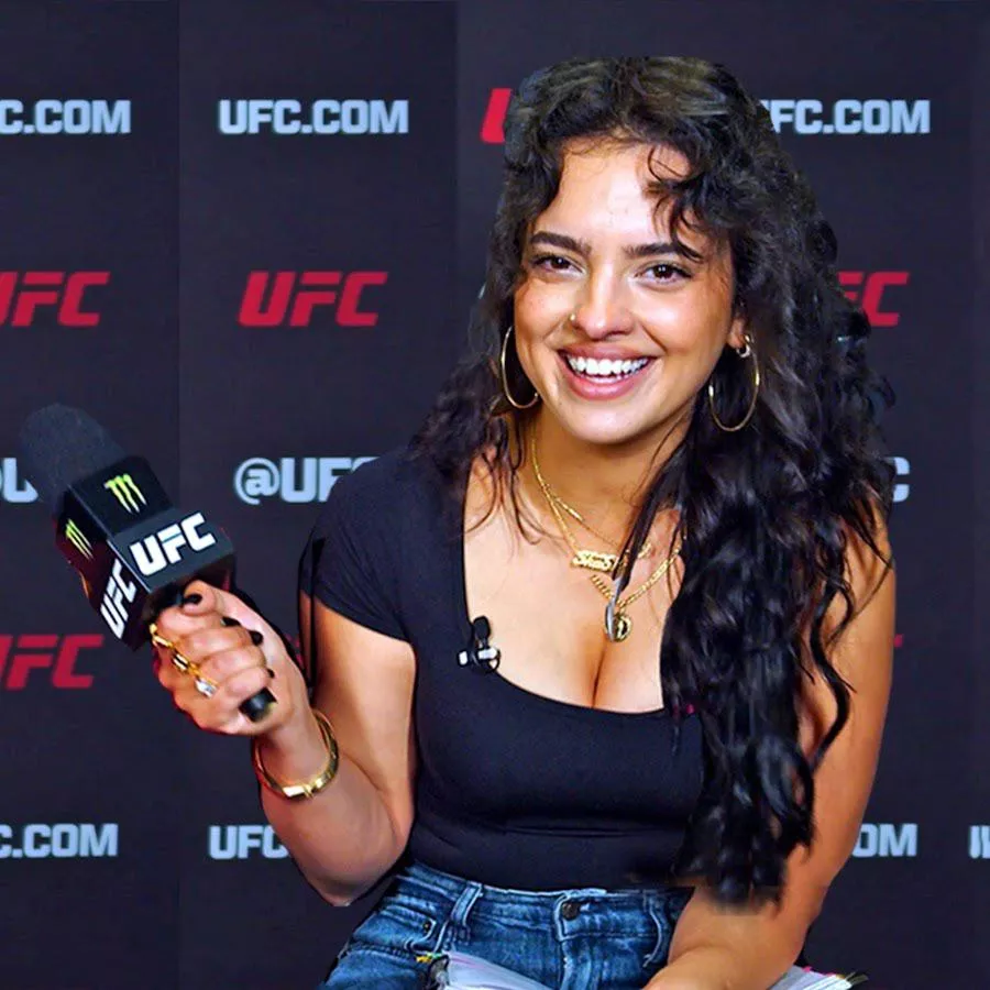 those tits make me wild anyone down to jerk to her?