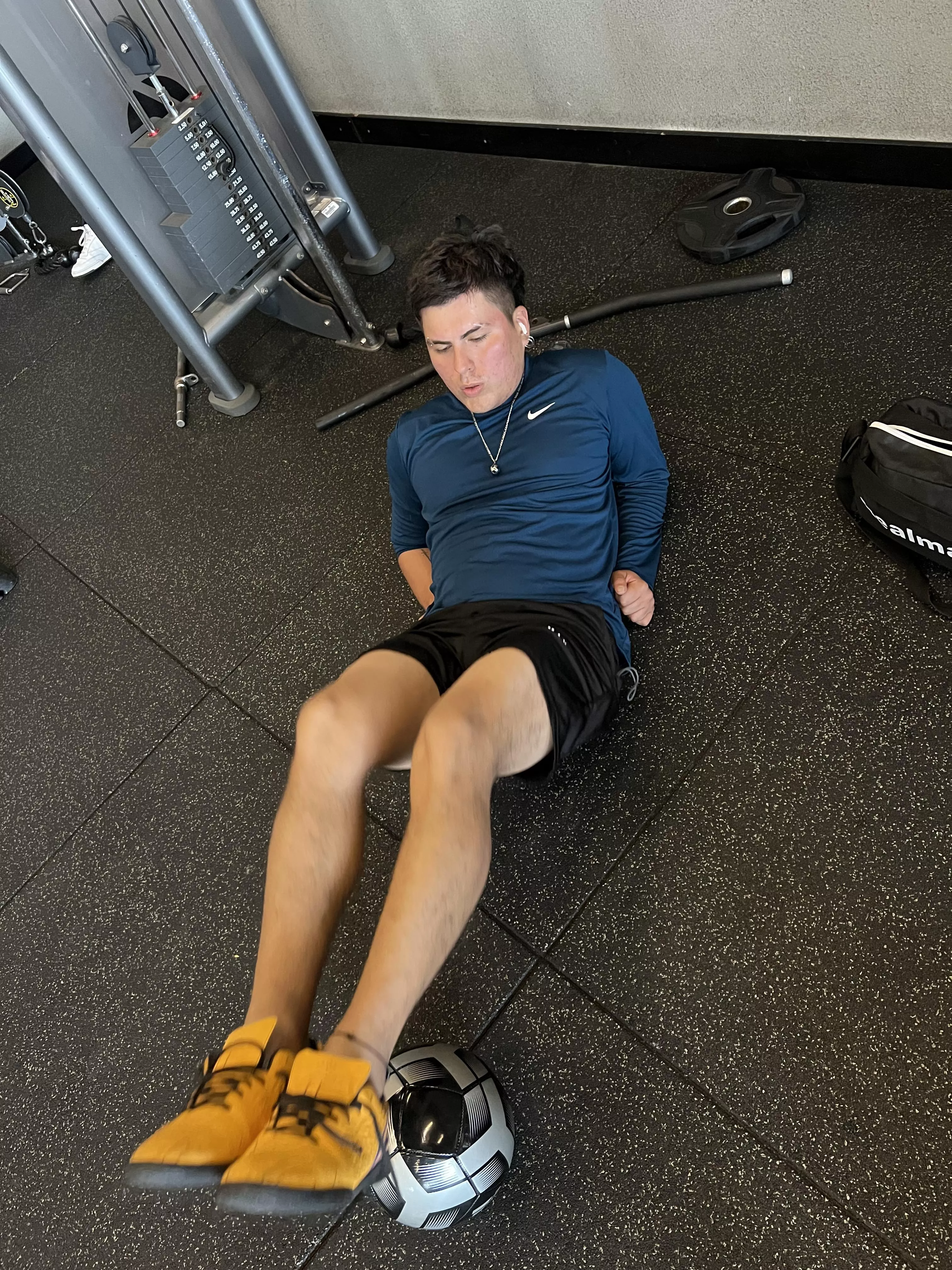 Today was leg and thigh day, haha, getting stronger every day, haha