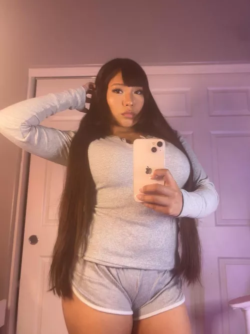 took a hot mirror selfie, so you'll have something to stare at while you're at work