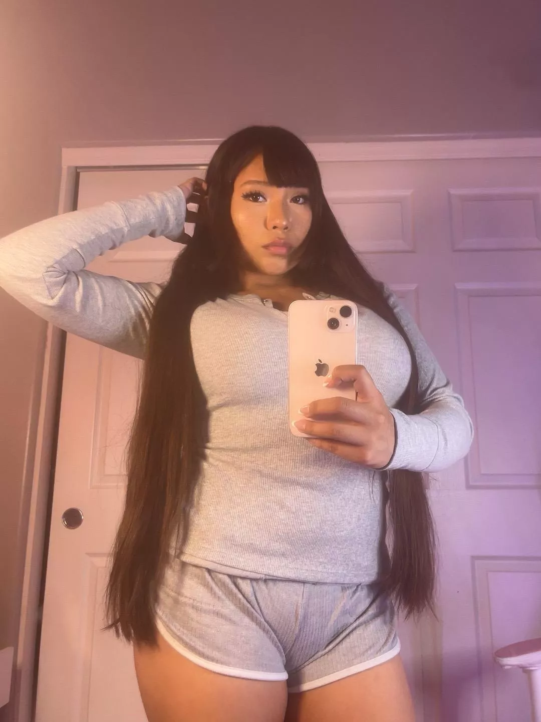 took a hot mirror selfie, so you'll have something to stare at while you're at work