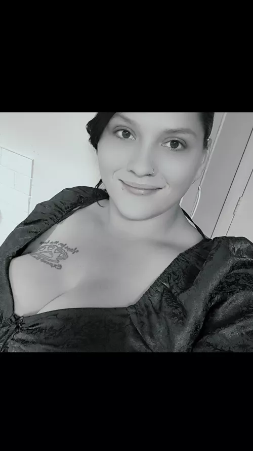 Wanna Cum With Me This Morning... Ask For MENU 💋Video Chats, Customs, lots of videos. Sale for all videos too 😀