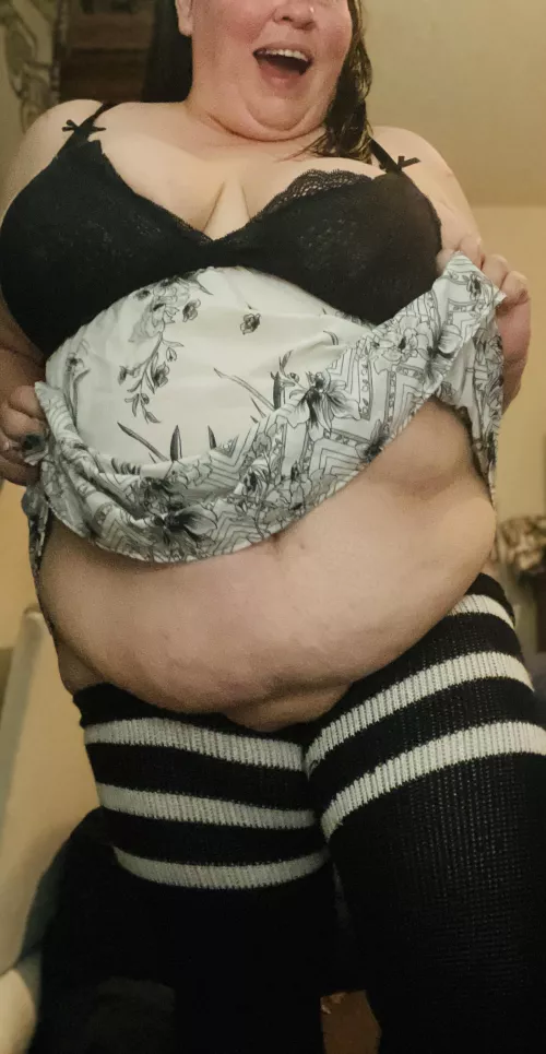 When you’re short, all stockings are pussy-high 😘🤭