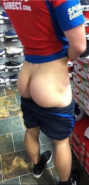 Worker at sports direct 