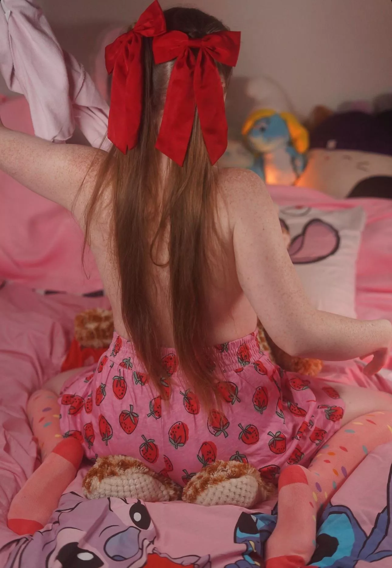 Would daddy like to play with me? 🙊