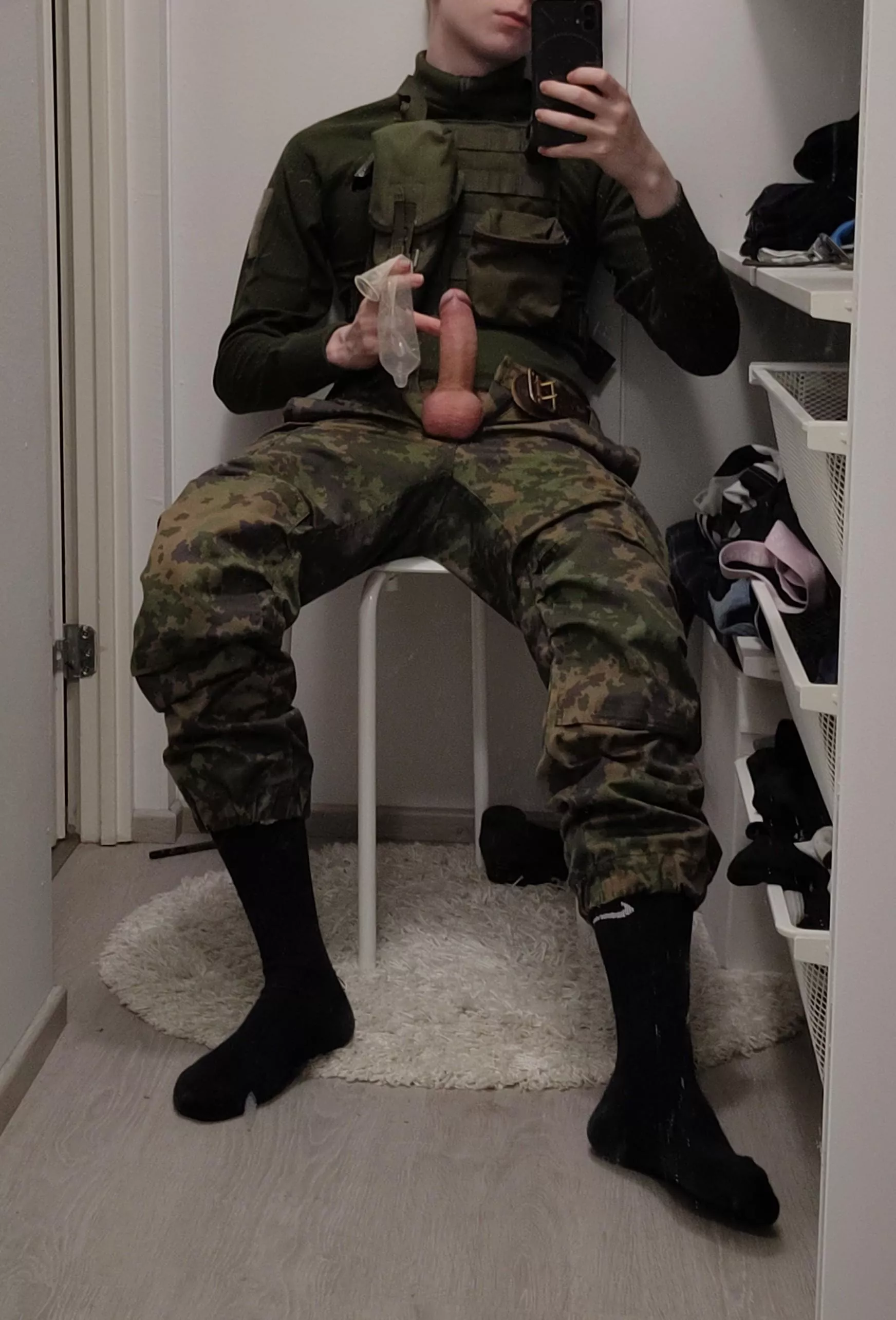 Would we fuck with or without the condom?😈🪖