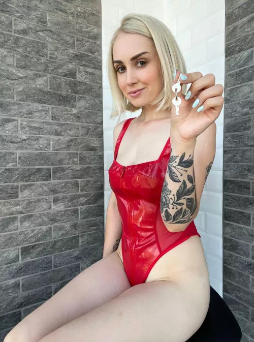 Would you date a girl like me if your sex life only involved eating my pussy while being locked up
