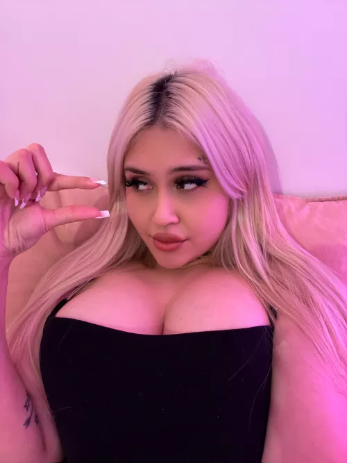 You know that you can’t even fuck a  pussy toy with that shrimp rigth?