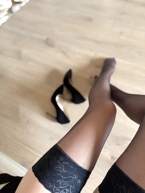 Your petite milf is so bored alone in layover hotel this night 