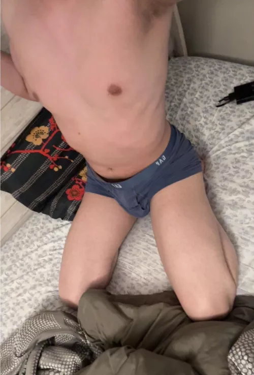 18 need a daddy to make me his slave literally 