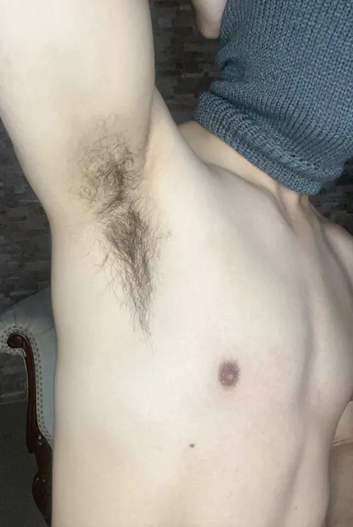 [19] I want u to rub your face all over my hairy twink pits