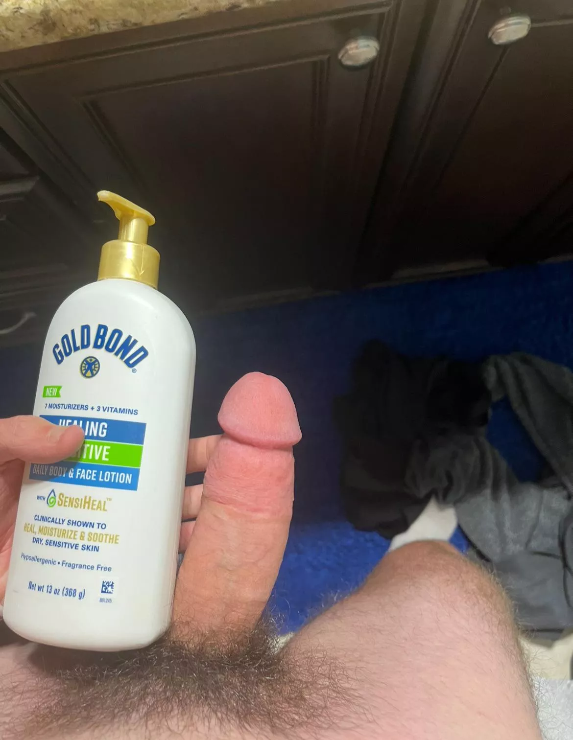 [19] looking for someone with a decent sized cock who can drive to an address tonight to exchange head  