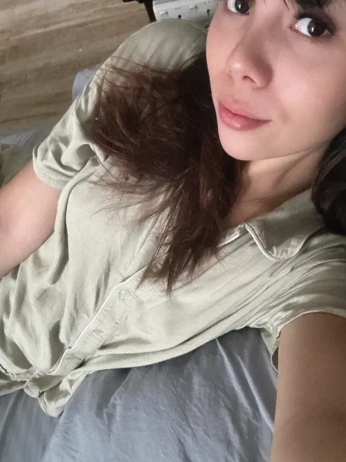 19F In the mood for some cuddles babe?