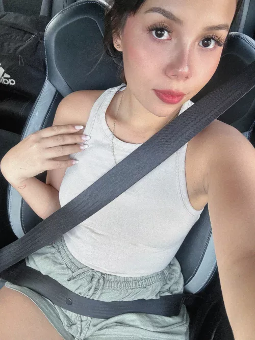 19F looking for a charming and kind fwb