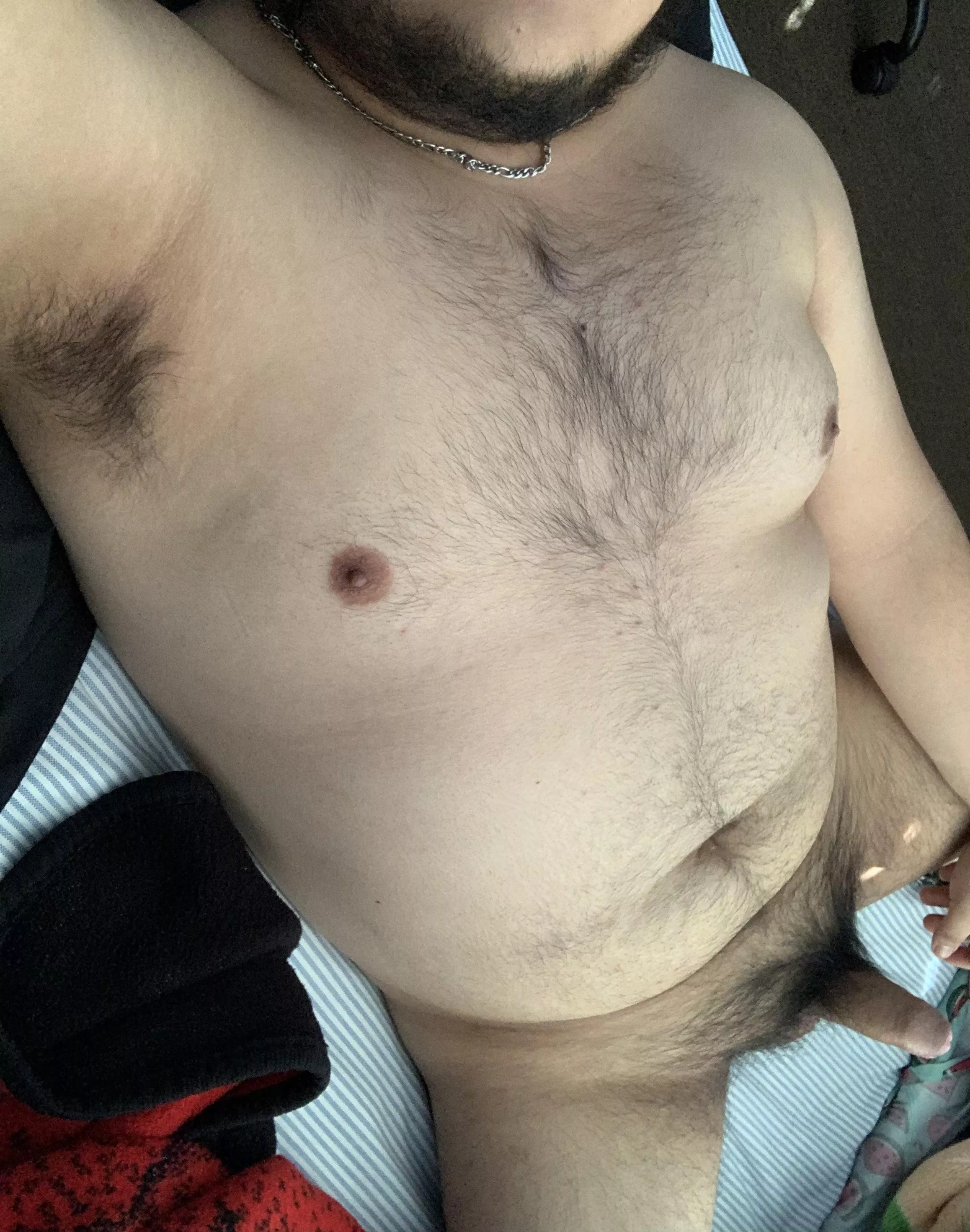 24m[90201]looking for kinky likeminded bros into making out, oral and cuddling. Preferably looking for fwb.