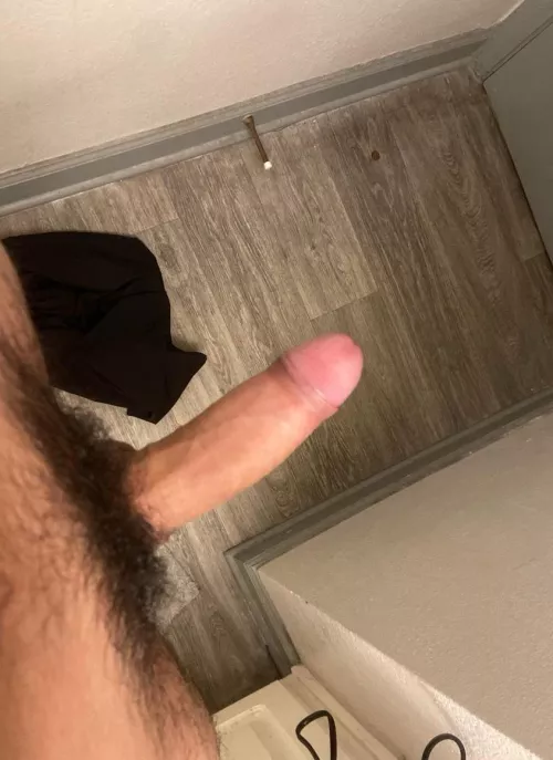 25 M4M #sandy springs looking for a nice Latino bottom 