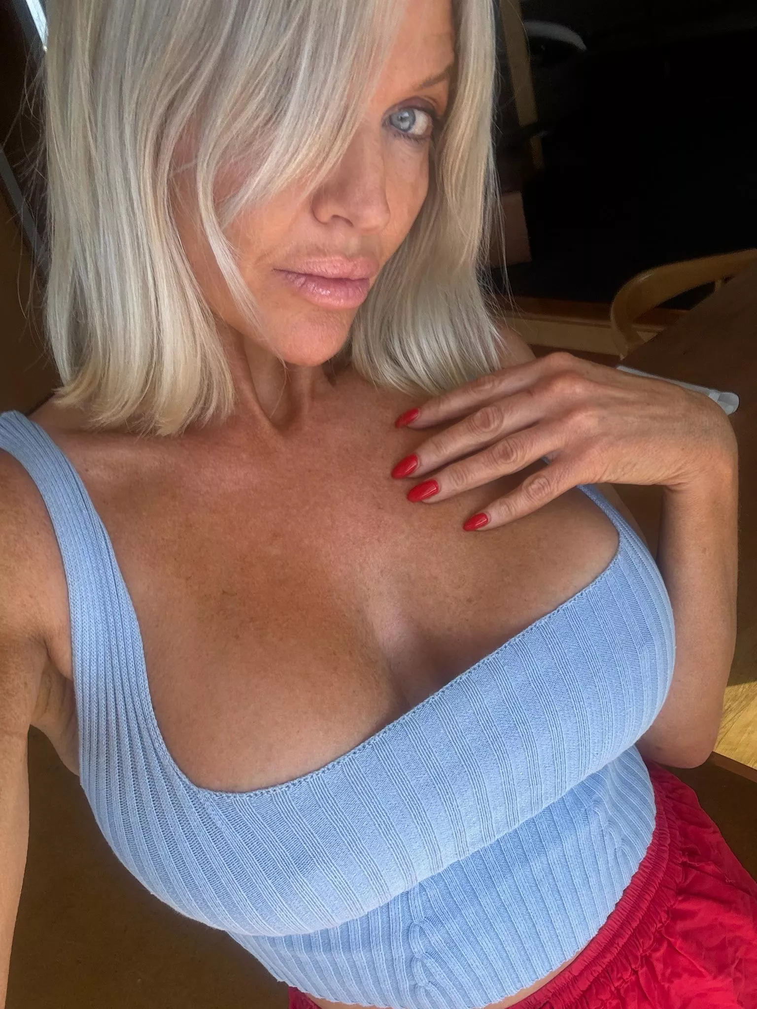 41F, looking for someone to accompany me here in ATX! Open to most kinks/fetishes, I am a MILF so yo