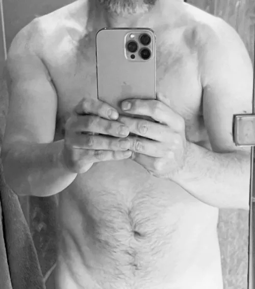 54 (M4F) Midlands, South East. Horny DILF with holiday to use up before end Dec… daytime meets, skip the Xmas shopping and let’s unwrap each other instead…  