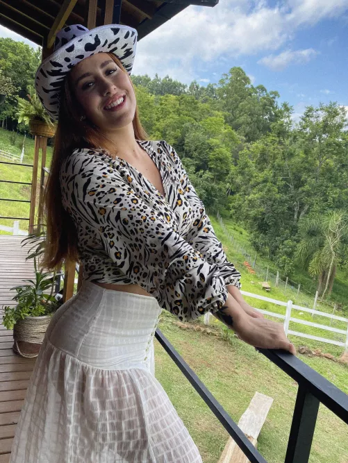 A chic look with my dalmatian hat. 23F