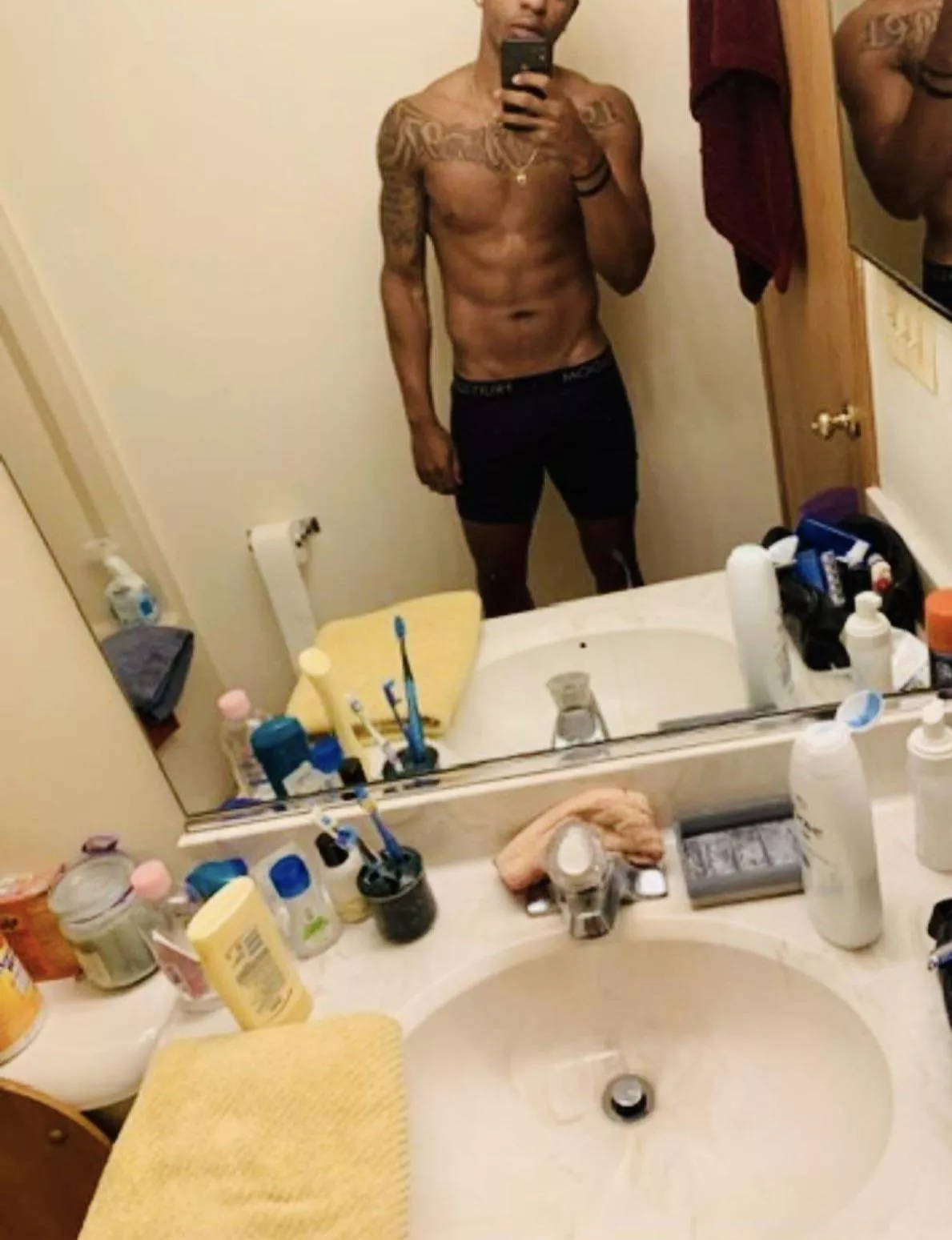 Anybody looking for a play partner?? DM open