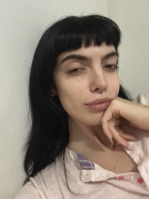 Bored and in the mood for some no strings fun with someone older 23[F4M]