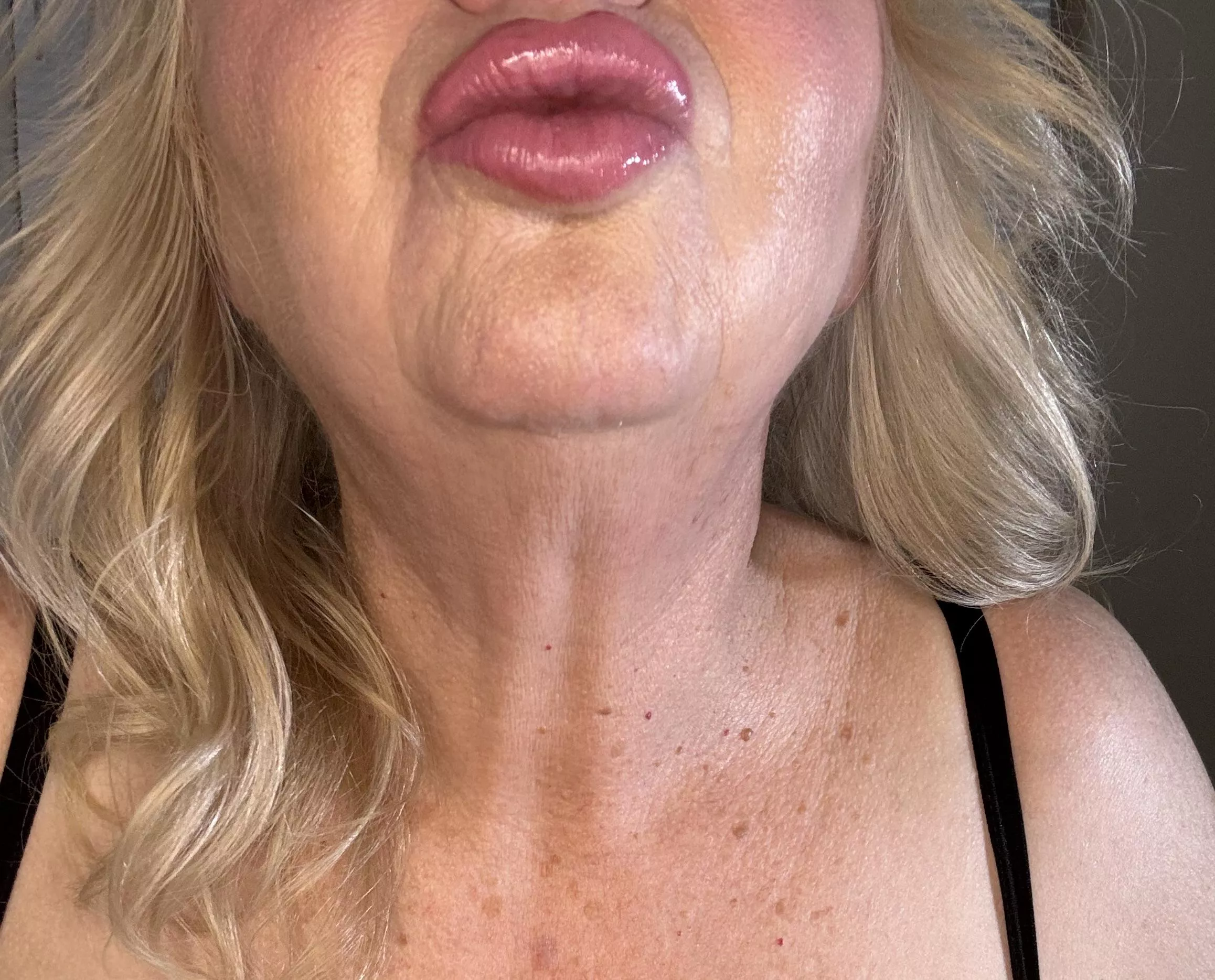 Come a little closer 