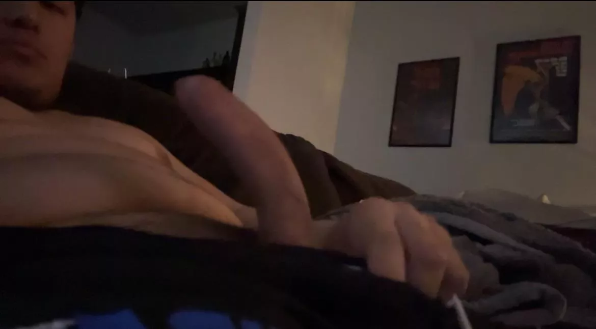 Come chill with me babe 😏