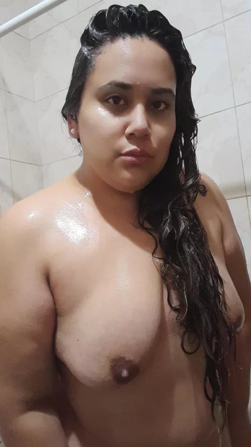 come here and bathe me 