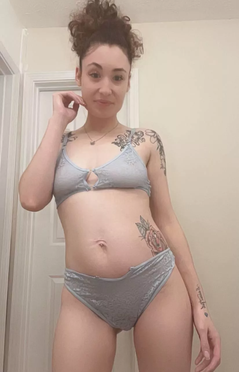 Come sext w me babe!! 