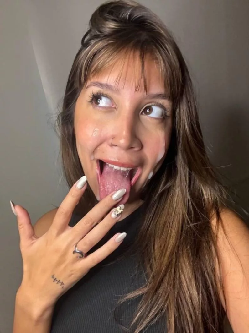 cover my face with your sperm, I really want it
