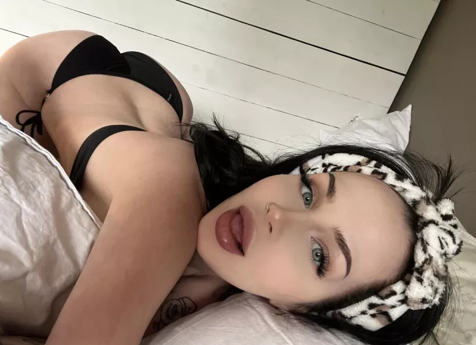 do I look good with black undies 