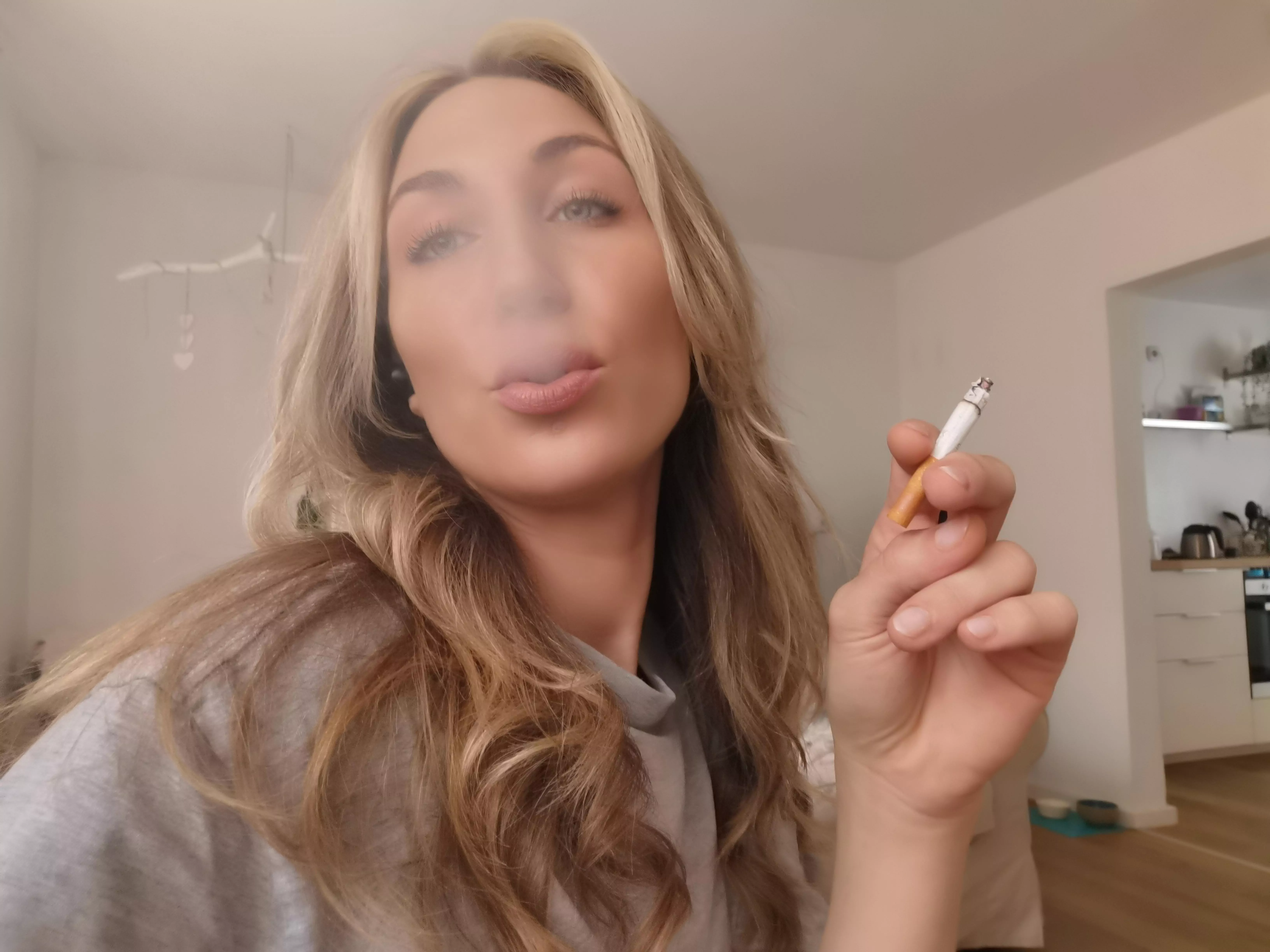 Do you smoke ? 🤔🚬