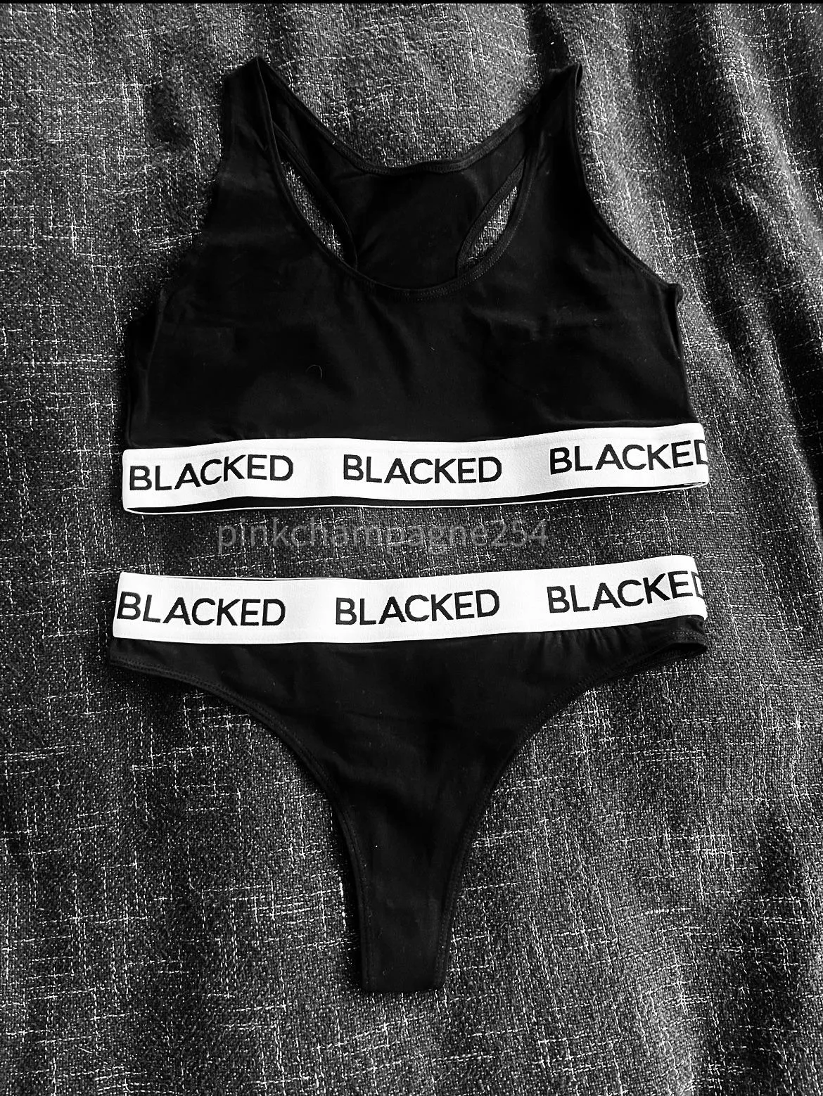 Ha! I just found this new set on the bed 😈 