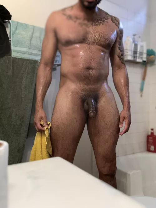 Hello, sexy ladies.. I'm in galt at the moment and I'm looking for a female that wants to have fun with bbc and can host as well.