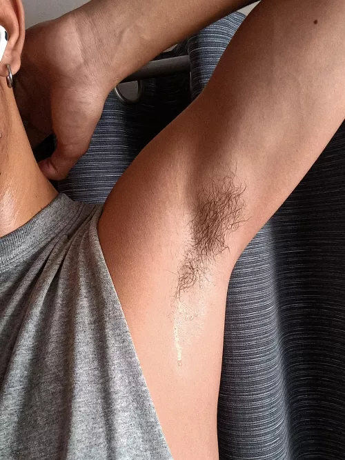 Help me clean that sweat off 💦