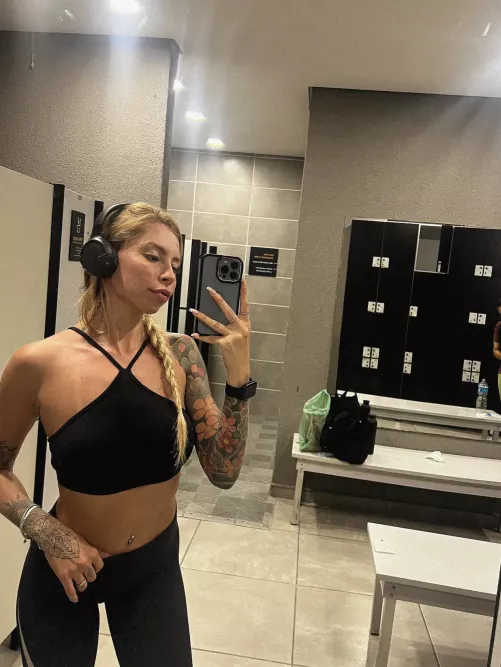 I came for the gym, but I wouldn’t mind leaving with something a little more fun. 