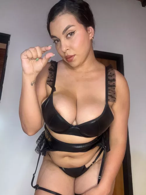 I can see why you like to be cuckolded, with such a small penis