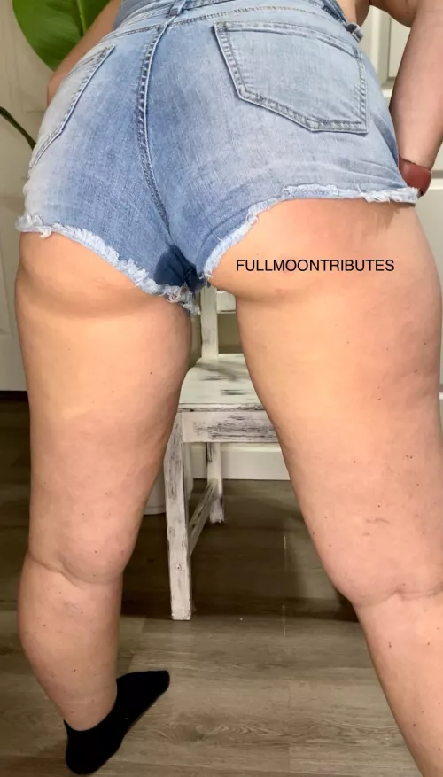 I’m a squirter and love pissing myself 