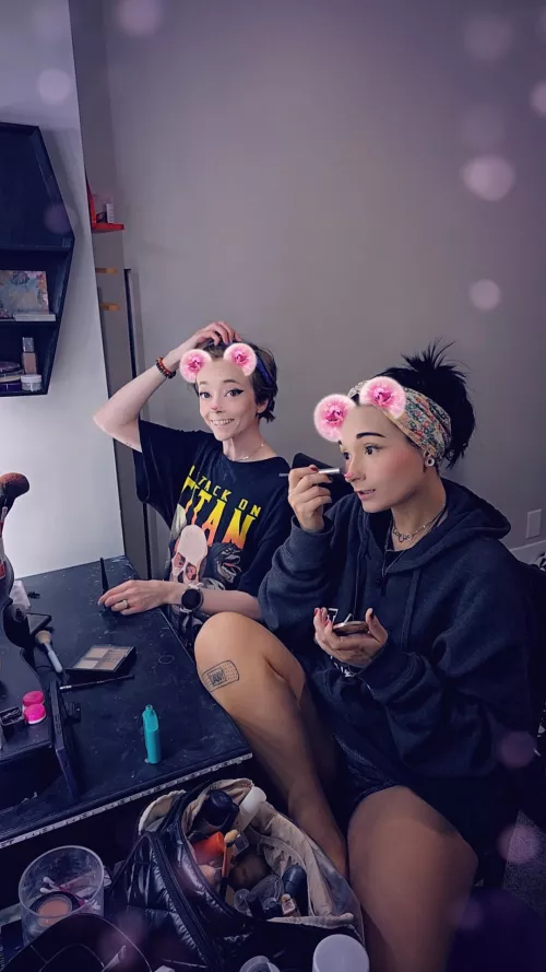 I'M GONNA BE LIVE SOON 😍