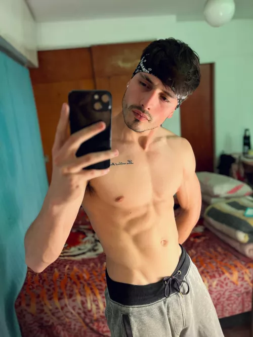 I'm looking for a submissive bitch for me ⛓️😈