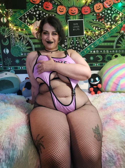 I'm your favorite fat woman's favorite fat woman :3